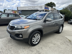 2011 Kia Sorento 2.2 Crdi Kx-3 in Silver — image 4
