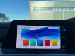 2022 Volkswagen Golf 1.0 Tsi Life Euro 6 (s/s) 5dr in Blue — image 3