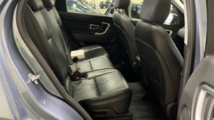 2019 Land Rover Discovery Sport Sd4 Hse in Blue — image 4