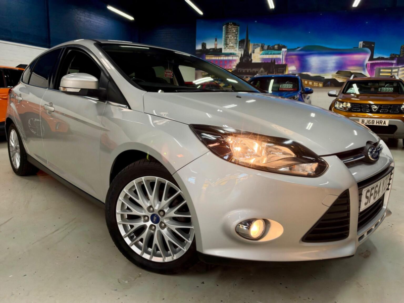 2014 Ford Focus 1.6 Zetec Euro 5 5dr in Silver — image 1