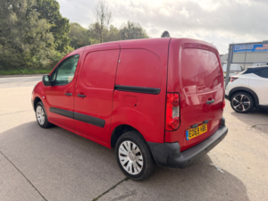 2019 Citroen Berlingo 1.6 Bluehdi 850 Enterprise Panel Van 5dr Diesel Manual L1 100 Bhp in Red — image 3