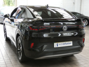 2023 Volkswagen Id.5 Pro 77kwh Style SUV 5dr Electric Auto (174 Ps) in Black — image 4