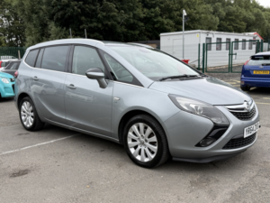 2014 Vauxhall Zafira Tourer 2.0 Cdti Se in Silver — image 2