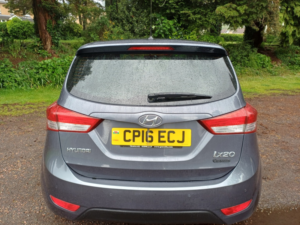2016 Hyundai Ix20 1.6 Ix20 Premium 1.6 A/t in Grey — image 5