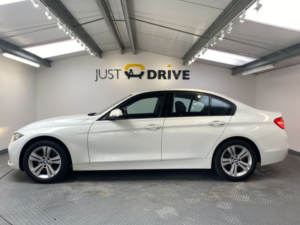 2017 BMW 3 Series 2.0 320i Sport Saloon 4dr Petrol Manual Euro 6 (s/s) (184 Ps) in White — image 3