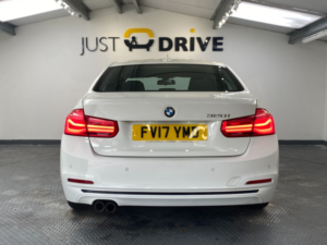 2017 BMW 3 Series 2.0 320i Sport Saloon 4dr Petrol Manual Euro 6 (s/s) (184 Ps) in White — image 5