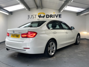 2017 BMW 3 Series 2.0 320i Sport Saloon 4dr Petrol Manual Euro 6 (s/s) (184 Ps) in White — image 6