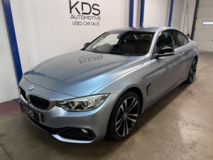 2013 BMW 4 Series 2.0 420i Sport Coupe in Blue — image 4