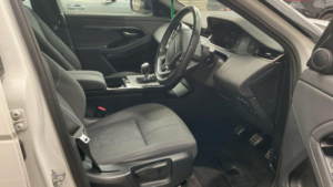 2019 Land Rover Range Rover Evoque 2.0 D150 R-Dynamic Fwd Euro 6 (s/s) 5dr in White — image 2