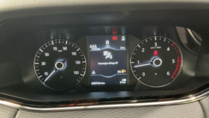 2019 Land Rover Range Rover Evoque 2.0 D150 R-Dynamic Fwd Euro 6 (s/s) 5dr in White — image 4