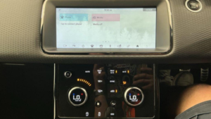 2019 Land Rover Range Rover Evoque 2.0 D150 R-Dynamic Fwd Euro 6 (s/s) 5dr in White — image 5
