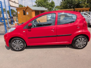 2009 Peugeot 107 1.0 12v Urban in Red — image 5