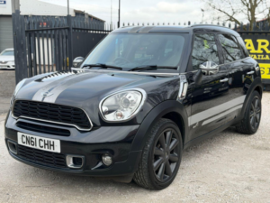 2011 MINI Countryman 1.6 Cooper S SUV 5dr Petrol Manual All4 Euro 5 (s/s) (184 Ps) in Black — image 3