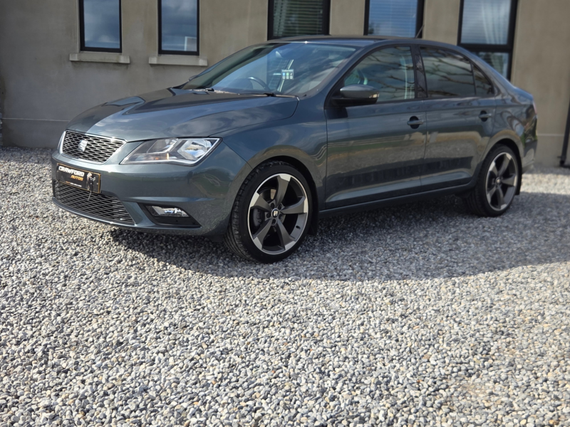 2016 SEAT Toledo 1.6 Tdi Style Hatchback 5dr Diesel Manual Euro 6 (s/s) (115 Ps) in Grey — image 1