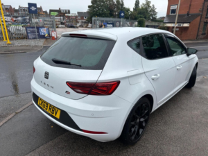 2019 SEAT Leon 1.5 Tsi Evo Fr Black Edition Euro 6 (s/s) 5dr in White — image 3