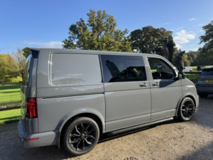 2023 Volkswagen Transporter 2.0 Bitdi T32 Sportline Black Edition in Grey — image 4