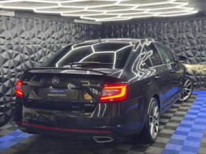 2019 Skoda Octavia 2.0 Tdi Vrs DSG 4WD Euro 6 (s/s) 5dr in Black — image 5
