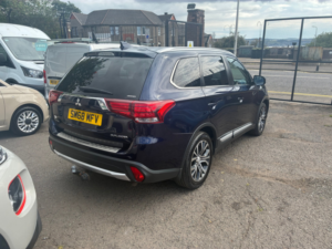 2018 Mitsubishi Outlander 2.2 Di-D 4 SUV 5dr Diesel Manual 4WD Euro 6 (s/s) (147 Ps) in Blue — image 3