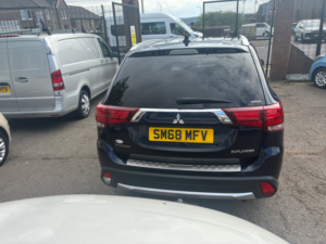 2018 Mitsubishi Outlander 2.2 Di-D 4 SUV 5dr Diesel Manual 4WD Euro 6 (s/s) (147 Ps) in Blue — image 4