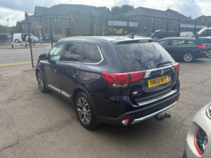 2018 Mitsubishi Outlander 2.2 Di-D 4 SUV 5dr Diesel Manual 4WD Euro 6 (s/s) (147 Ps) in Blue — image 5