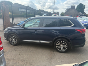 2018 Mitsubishi Outlander 2.2 Di-D 4 SUV 5dr Diesel Manual 4WD Euro 6 (s/s) (147 Ps) in Blue — image 6