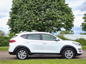 2019 Hyundai Tucson 1.6 T-Gdi Se Nav Dct Euro 6 (s/s) 5dr in White — image 3