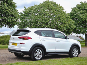 2019 Hyundai Tucson 1.6 T-Gdi Se Nav Dct Euro 6 (s/s) 5dr in White — image 4