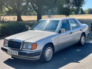 1990 Mercedes-Benz 200 2.0 E 4dr in Beige — image 6