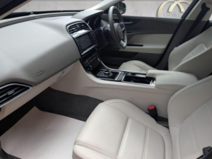 2018 Jaguar Xe 2.0i Gpf Prestige Auto Euro 6 (s/s) 4dr in Black — image 3