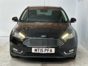 2015 Ford Focus 1.0t Ecoboost Titanium Euro 6 (s/s) 5dr in Black — image 2