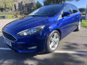 2016 Ford Focus 1.0 T Ecoboost Zetec in Blue — image 6