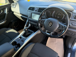 2016 Renault Kadjar 1.5 Dci Signature Nav Euro 6 (s/s) 5dr in Grey — image 2