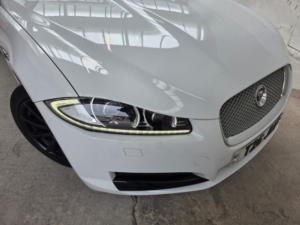 2013 Jaguar Xf 2.2 D Premium Luxury in White — image 3