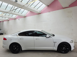 2013 Jaguar Xf 2.2 D Premium Luxury in White — image 6