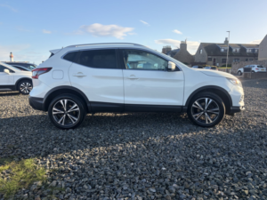 2017 Nissan Qashqai 1.2 Dig-T N-Connecta in White — image 4