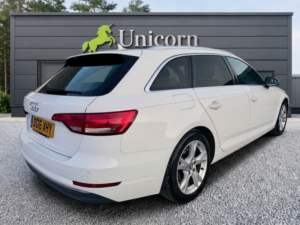 2016 Audi A4 Avant 2.0 Tdi Ultra Sport in White — image 3