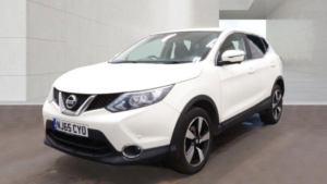 2015 Nissan Qashqai 1.2 Dig-T N-Tec 2WD Euro 6 (s/s) 5dr in White — image 2