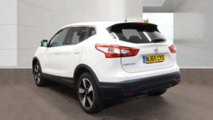 2015 Nissan Qashqai 1.2 Dig-T N-Tec 2WD Euro 6 (s/s) 5dr in White — image 3