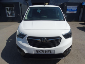 2021 Vauxhall Combo 1.5 Turbo D 2300 Edition L1 H1 Euro 6 (s/s) 4dr in White — image 2