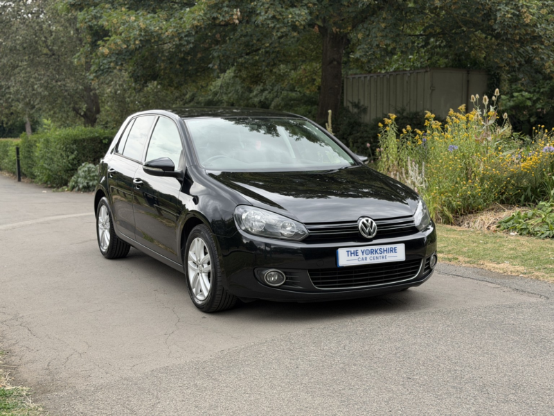 2012 Volkswagen Golf 2.0 Tdi Gt in Black — image 1