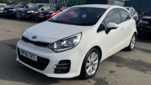 2016 Kia Rio 1.4 Crdi Ecodynamics 2 in White — image 6