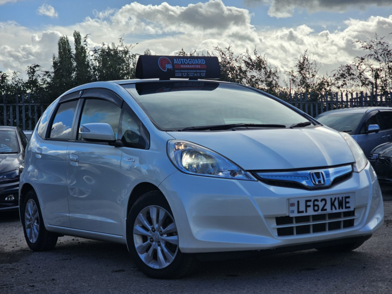 2013 Honda Jazz 1.3h Ima He CVT Euro 5 5dr in White — image 1