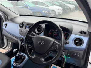 2015 Hyundai I10 1.2 Premium Euro 5 5dr in White — image 3