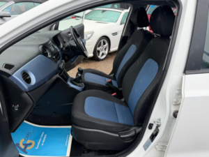 2015 Hyundai I10 1.2 Premium Euro 5 5dr in White — image 4