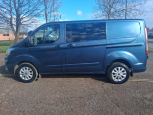 2022 Ford Transit Custom 2.0 300 Ecoblue Limited Crew Van Double Cab 5dr Diesel Auto L1 H1 Euro 6 (130 Ps) in Blue — image 2