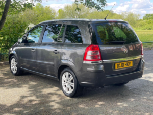 2010 Vauxhall Zafira 1.8 16v Design Euro 4 5dr in Grey — image 5