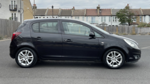 2010 Vauxhall Corsa 1.2 I 16v Sxi in Black — image 5