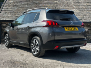 2017 Peugeot 2008 1.2 2008 Allure 5dr in Grey — image 2