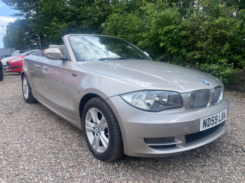 2009 BMW 1 Series 2.0 120d Se Convertible 2dr Diesel Manual Euro 5 (177 Ps) in Silver — image 1