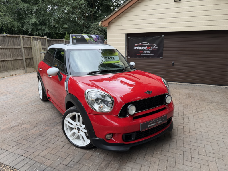 2012 MINI Countryman 1.6 Cooper S All4 Countryman in Red — image 1